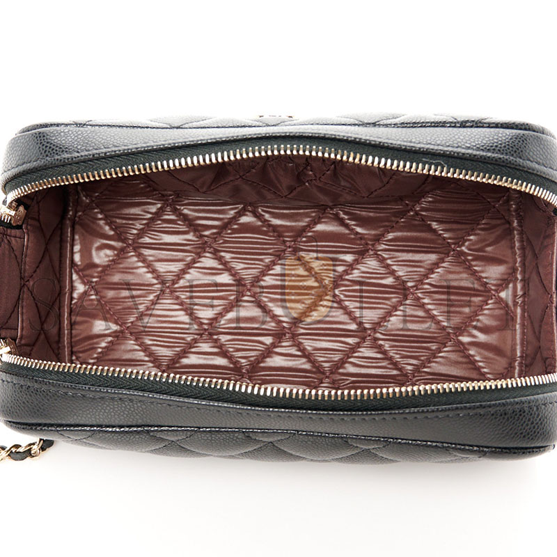 CHANEL CAVIAR QUILTED TOILETRY CASE WITH CHAIN BLACK (18*10*10cm)